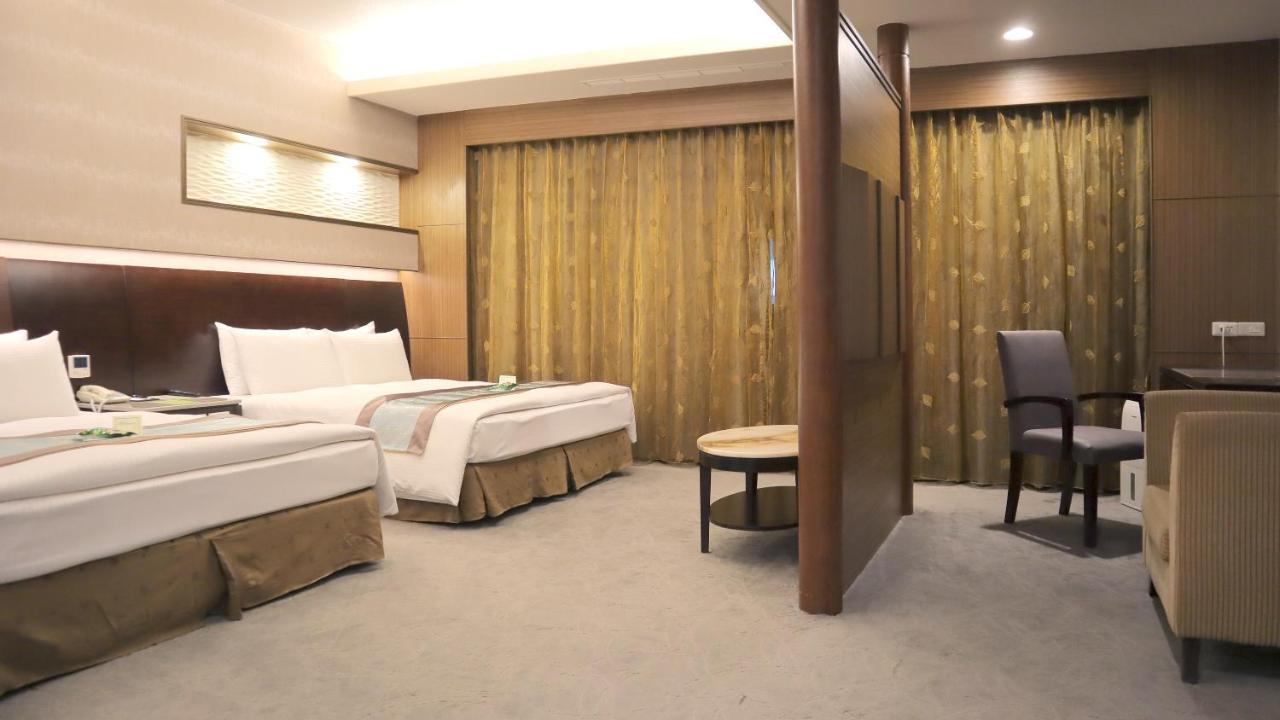 Ho Fong Business Stay Fengyuan Exterior foto