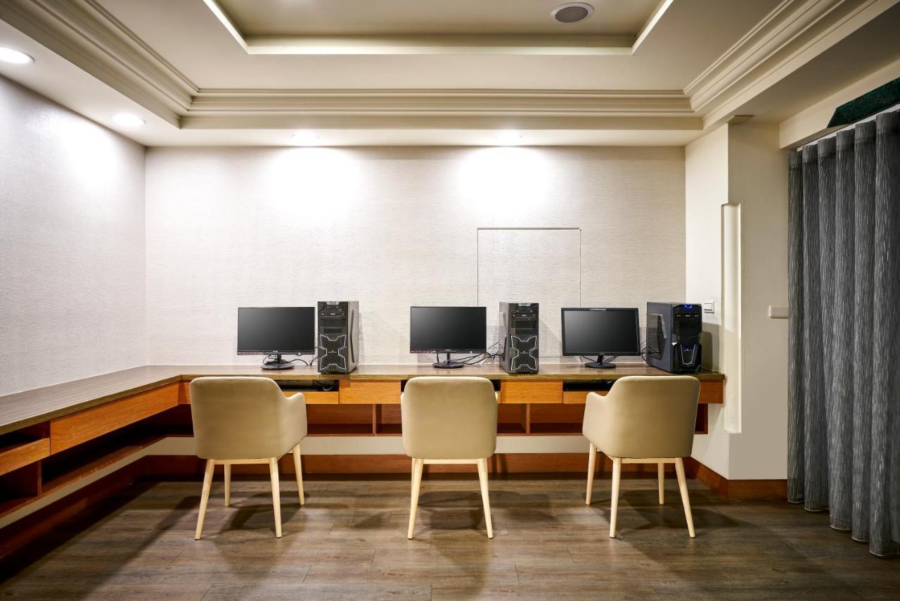 Ho Fong Business Stay Fengyuan Exterior foto