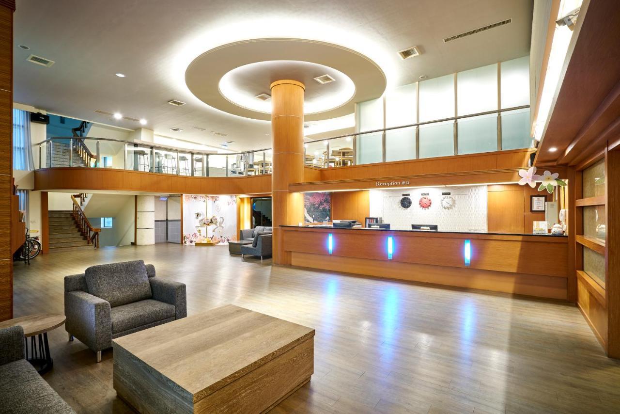 Ho Fong Business Stay Fengyuan Exterior foto