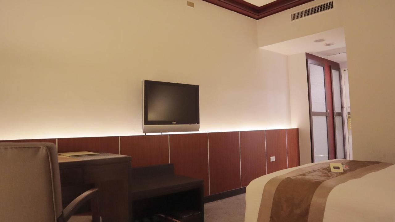 Ho Fong Business Stay Fengyuan Exterior foto