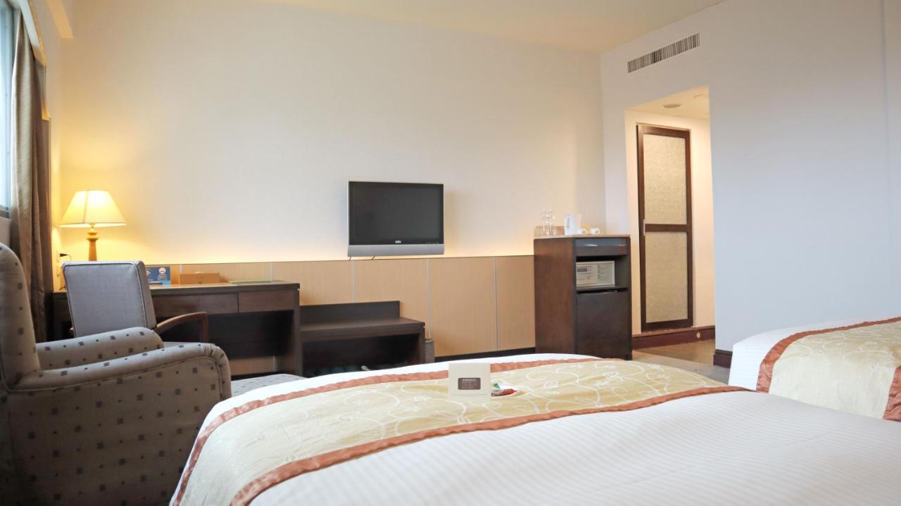 Ho Fong Business Stay Fengyuan Exterior foto