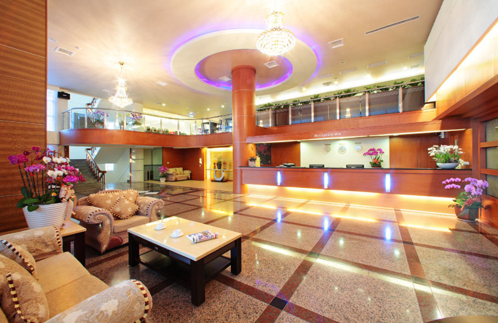 Ho Fong Business Stay Fengyuan Exterior foto