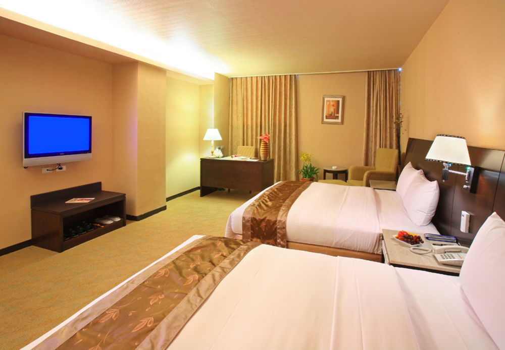 Ho Fong Business Stay Fengyuan Exterior foto