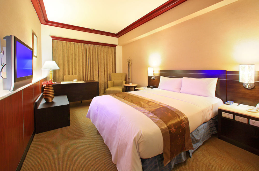 Ho Fong Business Stay Fengyuan Exterior foto
