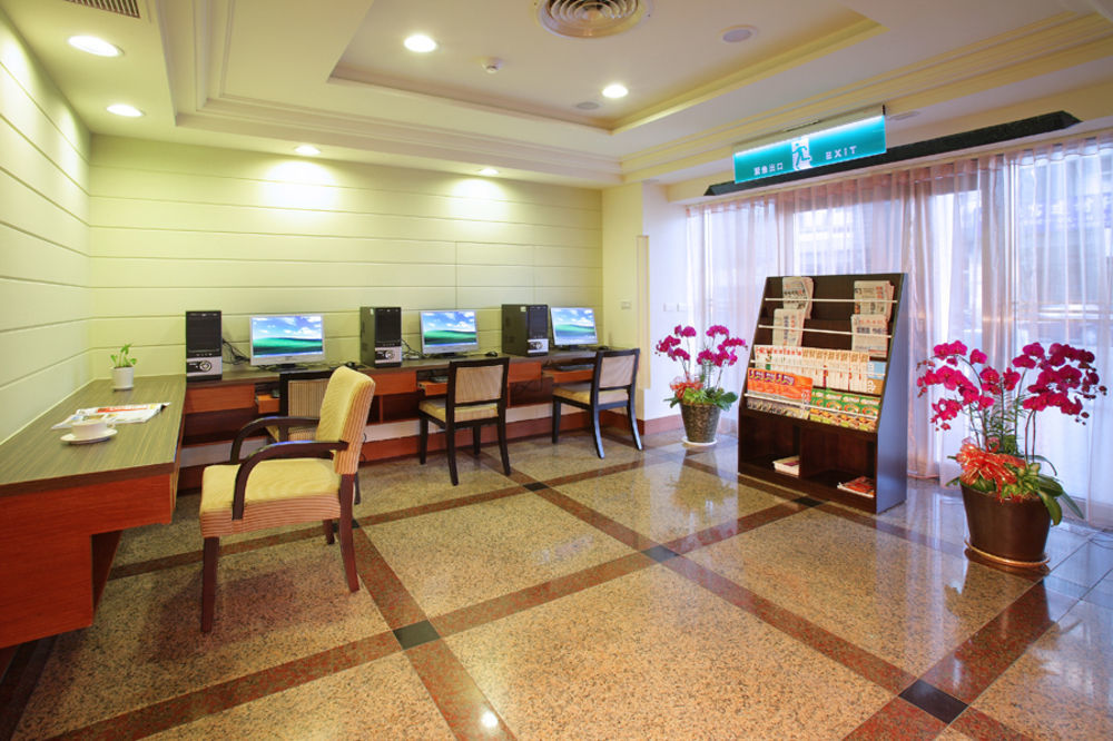 Ho Fong Business Stay Fengyuan Exterior foto