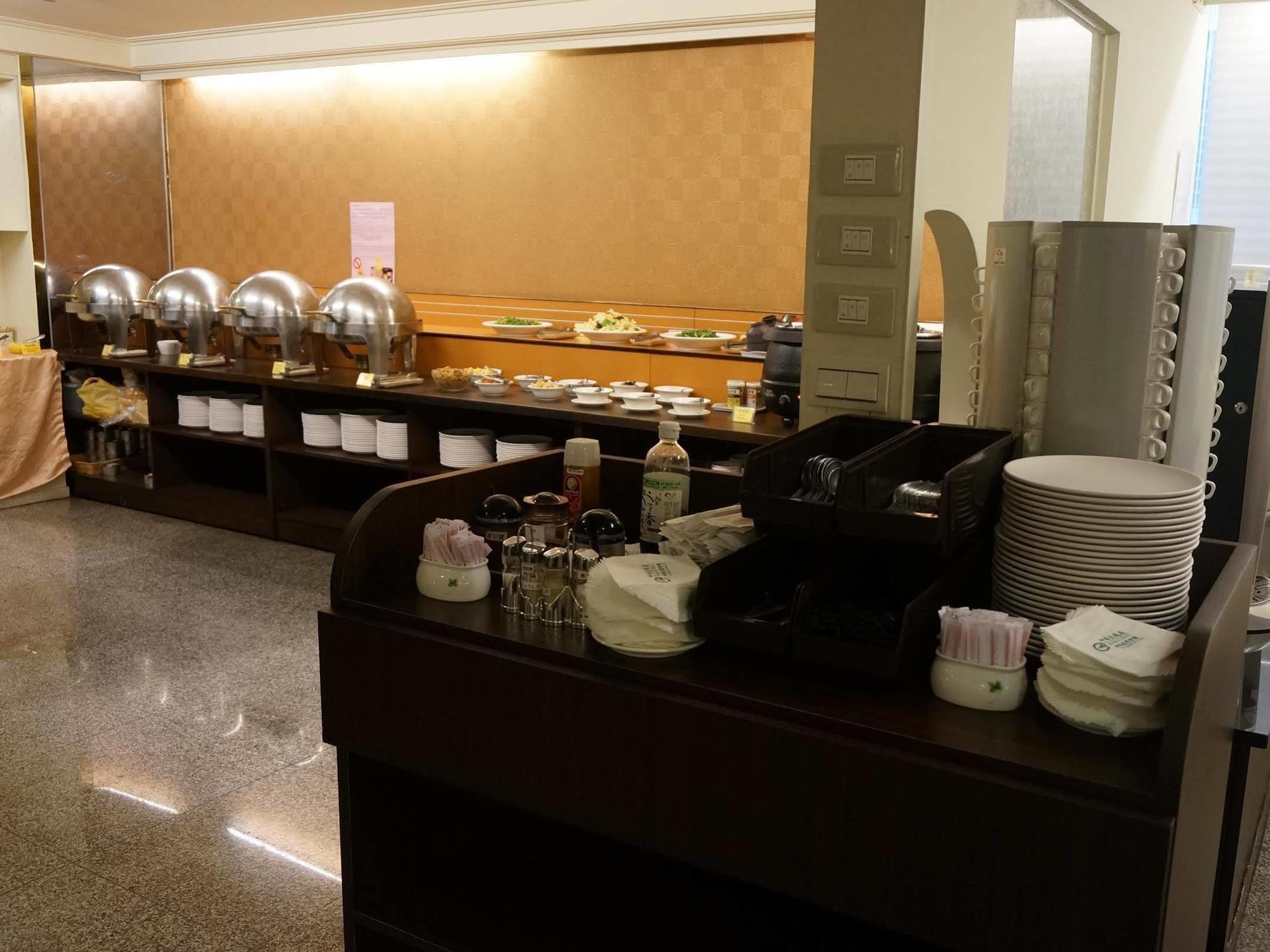 Ho Fong Business Stay Fengyuan Exterior foto