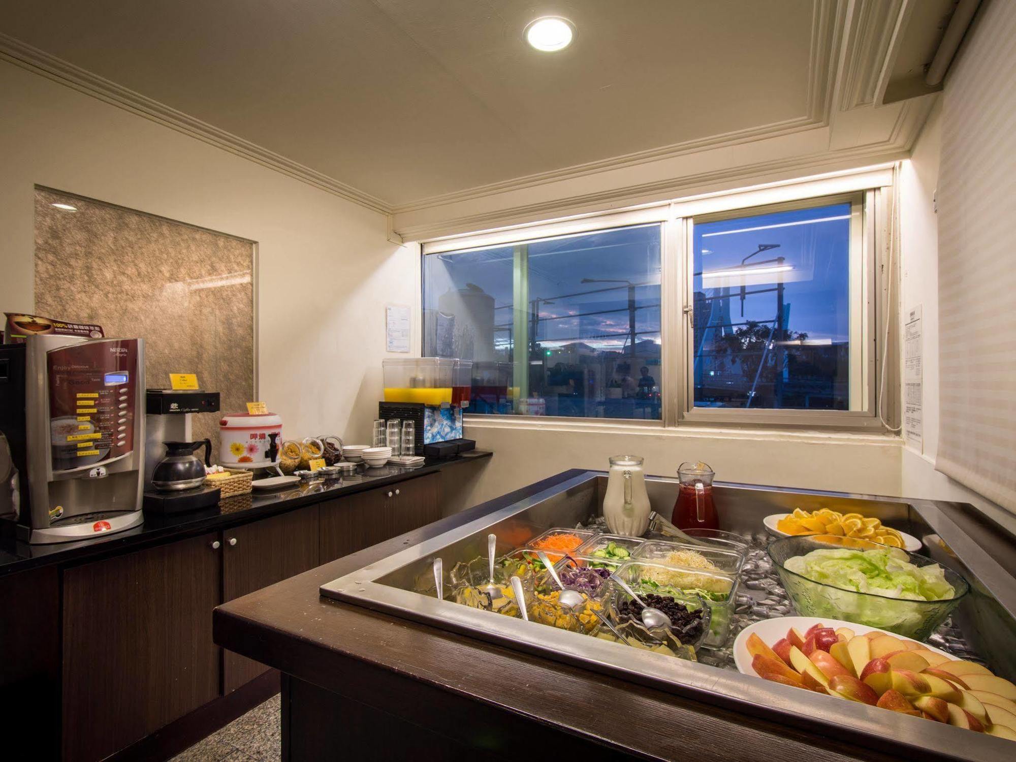 Ho Fong Business Stay Fengyuan Exterior foto